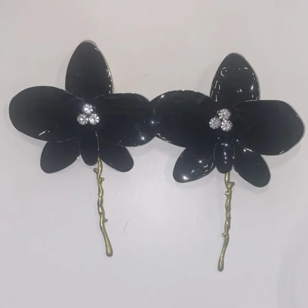 Glossy white Enamel flower Stud Earrings 2
